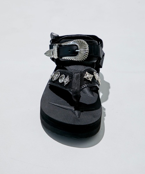 TOGA（トーガ）の「【TOGA×SUICOKE/トーガ×スイコック】TONO/トングサンダル（サンダル・レディース・ブラック/ベージュ・23cm/24cm/25cm）」の20枚目の写真
