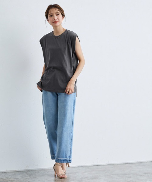 Pierrot(ピエロ)の「ショルダータックTシャツ(Tシャツ/カットソー・レディース・チャコール/ブラック/グレイッシュベージュ/オフホワイト・L/M)」の6枚目の写真