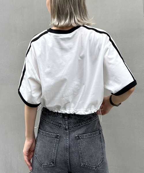 INGNI(イング)の「裾ドロスト胸ロゴ袖ラインリンガーTシャツ(Tシャツ/カットソー・レディース・ブラック/ブルー/オフホワイト・M)」の9枚目の写真