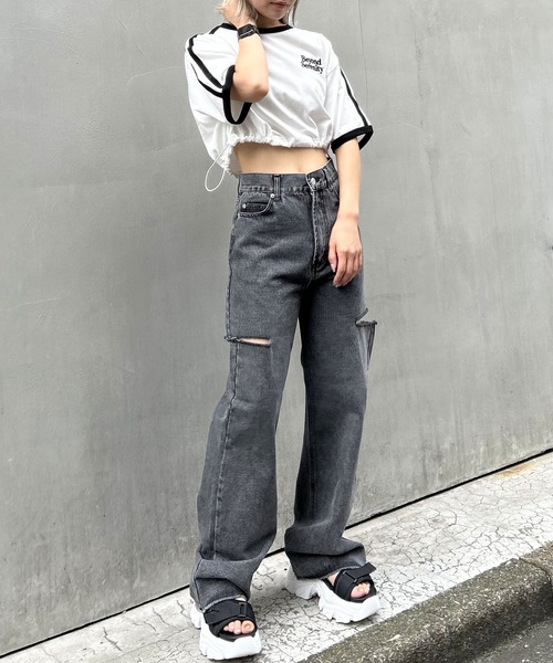 INGNI(イング)の「裾ドロスト胸ロゴ袖ラインリンガーTシャツ(Tシャツ/カットソー・レディース・ブラック/ブルー/オフホワイト・M)」の10枚目の写真