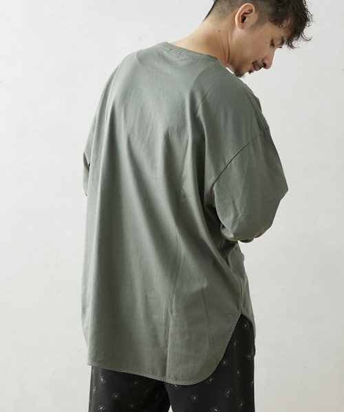 JOURNAL STANDARD relume(ジャーナルスタンダード レリューム)の「レイヤードロングスリーブTシャツ(Tシャツ/カットソー・メンズ・ブラック系その他/カーキ/ホワイト/ベージュ系その他・SMALL/MEDIUM/LARGE)」の9枚目の写真