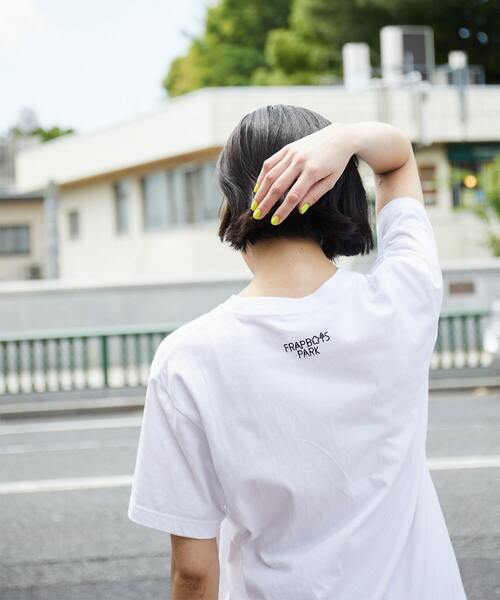 FRAPBOIS PARK（フラボアパーク）の「パークマークT（Tシャツ/カットソー・レディース・ホワイト/ブラック/ブラウン/レッド/グリーン・1/2）」の11枚目の写真