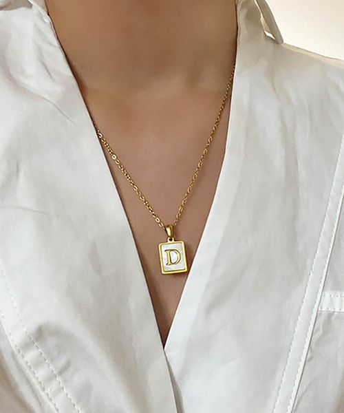 ABBEY MARKET(アビーマーケット)の「サージカルステンレス製 イニシャルネックレス(ネックレス・レディース・Q/T/R/O/S/P/A/D/B/M/X/U/H/E/Y/J/F/G/N/C/I/W/L/Z/V/K・FREE)」の5枚目の写真