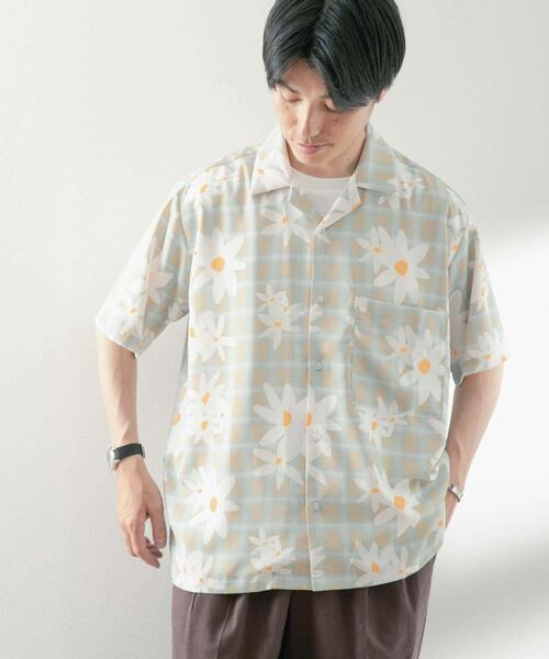 ITEMS URBANRESEARCH(アイテムズ アーバンリサーチ)の「フラワープリント オープンカラー半袖シャツ(シャツ/ブラウス・メンズ・ベージュ/ブルー・LARGE/MEDIUM)」の6枚目の写真