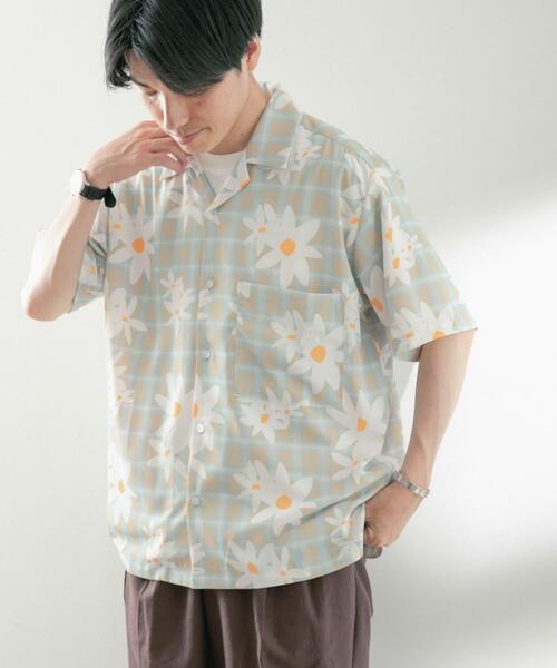 ITEMS URBANRESEARCH(アイテムズ アーバンリサーチ)の「フラワープリント オープンカラー半袖シャツ(シャツ/ブラウス・メンズ・ベージュ/ブルー・LARGE/MEDIUM)」の8枚目の写真