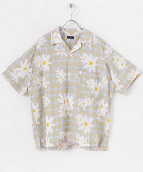 ITEMS URBANRESEARCH(アイテムズ アーバンリサーチ)の「フラワープリント オープンカラー半袖シャツ(シャツ/ブラウス・メンズ・ベージュ/ブルー・LARGE/MEDIUM)」の19枚目の写真
