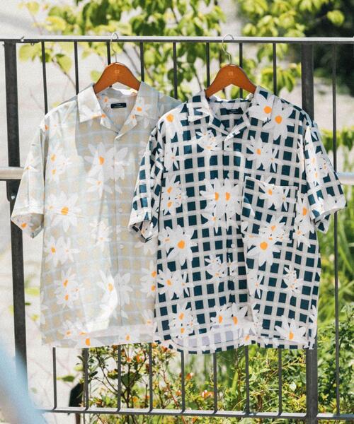 ITEMS URBANRESEARCH(アイテムズ アーバンリサーチ)の「フラワープリント オープンカラー半袖シャツ(シャツ/ブラウス・メンズ・ベージュ/ブルー・LARGE/MEDIUM)」の22枚目の写真