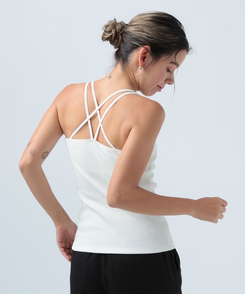 BAYFLOW（ベイフロー）の「カップ付きキャミ（キャミソール・レディース・オフホワイト/ブラック/グレイッシュベージュ・MEDIUM）」の9枚目の写真