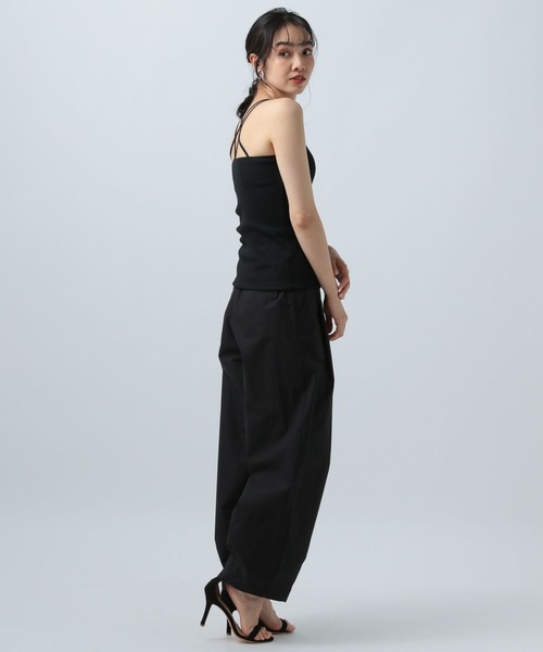 BAYFLOW（ベイフロー）の「カップ付きキャミ（キャミソール・レディース・オフホワイト/ブラック/グレイッシュベージュ・MEDIUM）」の12枚目の写真