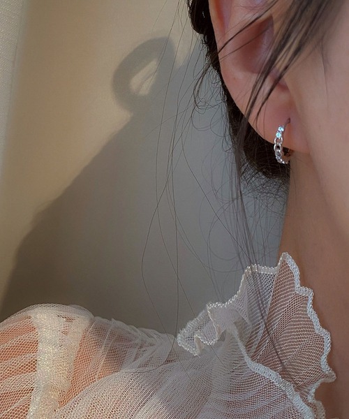 LA VORAGINE（ラ ヴォラジネ）の「ミニフープピアス(両耳用)（ピアス（両耳用）・レディース・シルバー/ゴールド・FREE）」の2枚目の写真