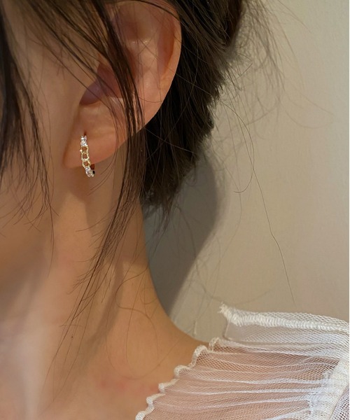 LA VORAGINE（ラ ヴォラジネ）の「ミニフープピアス(両耳用)（ピアス（両耳用）・レディース・シルバー/ゴールド・FREE）」の4枚目の写真