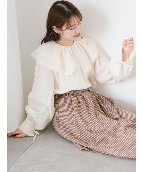 ehka sopo（エヘカソポ）の「ラッフルレース襟ブラウス（シャツ/ブラウス・レディース・オフホワイト/キナリ・F）」の2枚目の写真