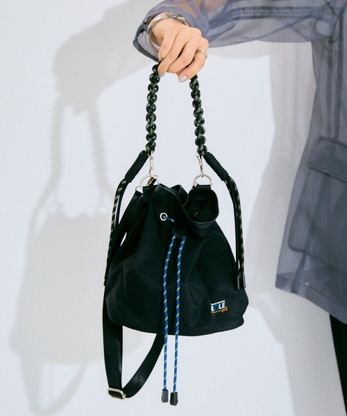 ELLEgirl（エルガール）の「パラコード巾着ミニショルダーバッグ【ELLEgirl/エル ガール】（ハンドバッグ・レディース・ネイビー/ベージュ/ブラック・FREE）」の2枚目の写真