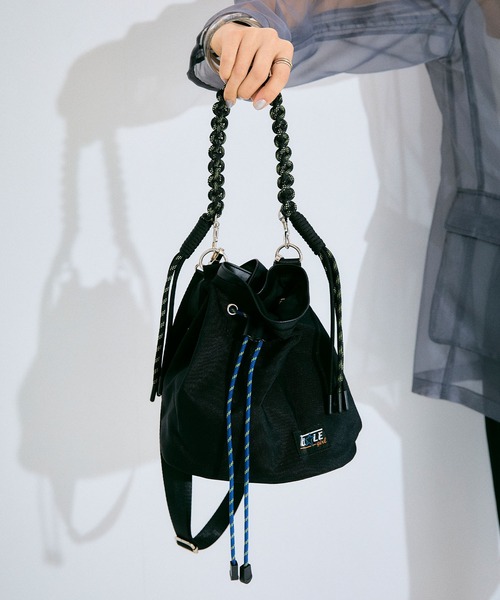 ELLEgirl（エルガール）の「パラコード巾着ミニショルダーバッグ【ELLEgirl/エル ガール】（ハンドバッグ・レディース・ネイビー/ベージュ/ブラック・FREE）」の6枚目の写真