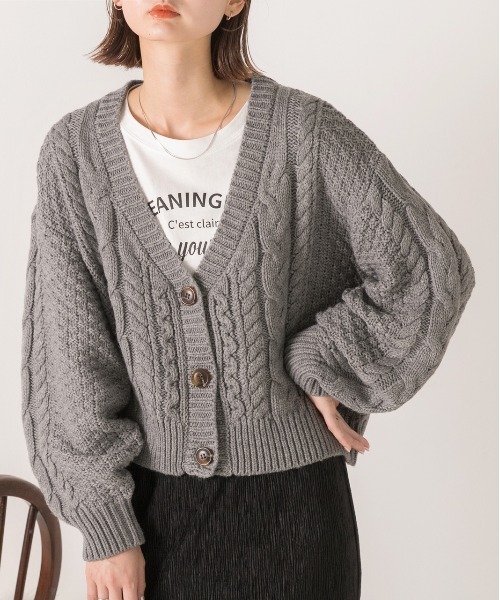 ad thie(アドティエ)の「パフスリーブ Vネック ニットカーディガン(カーディガン/ボレロ・レディース・アイボリー/ピンクベージュ/ブラック/ライトベージュ/キャメル/マスタード/イエロー/グレー/ダークグリーン/ナチュラル・MEDIUM)」の20枚目の写真