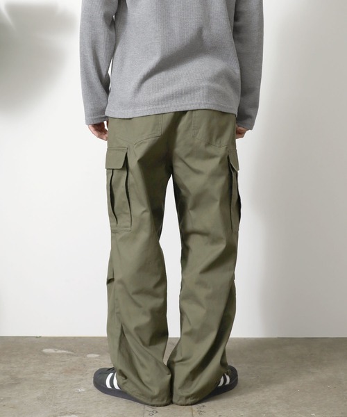 ROOPTOKYO(ループトウキョウ)の「ワイドカーゴパンツ(カーゴパンツ・メンズ・ブラック/カーキ/オフホワイト・L/M/XL)」の20枚目の写真