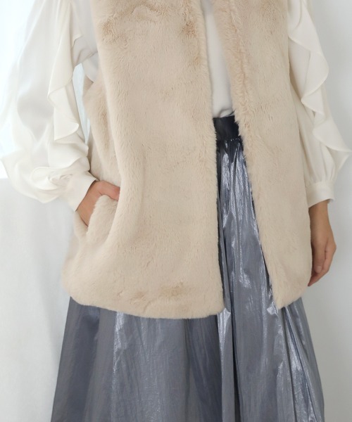 Bou Jeloud(ブージュルード)の「エコファーミドル丈ベスト(ベスト・レディース・グレイッシュベージュ/アイボリー/モカ・FREE)」の18枚目の写真