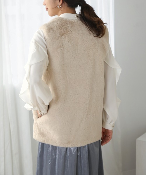 Bou Jeloud(ブージュルード)の「エコファーミドル丈ベスト(ベスト・レディース・グレイッシュベージュ/アイボリー/モカ・FREE)」の19枚目の写真