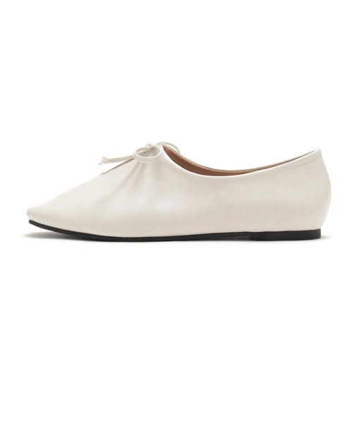 SOROTTO（ソロット）の「ふかふかインソール/リボン付きスリットデザインのぺたんこフラットシューズ（パンプス・レディース・アイボリー/グレー/ライトブラウン/ブラック・23.5cm/23.0cm/22.5cm/22.0cm/25.0cm/24.0cm/24.5cm）」の12枚目の写真