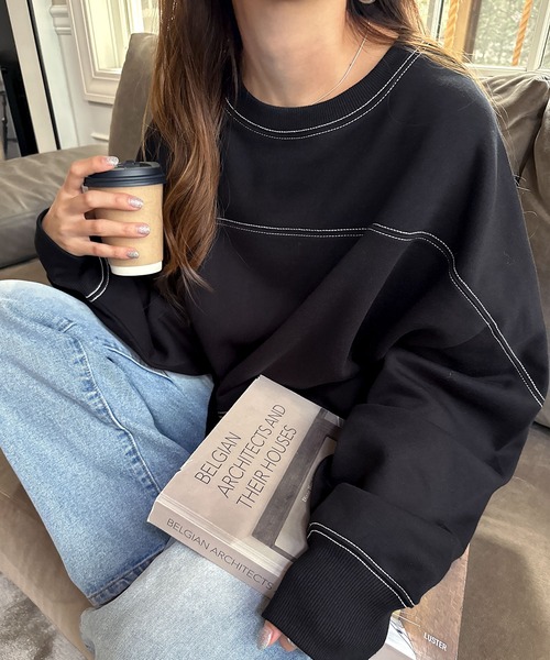 andme(アンドミー)の「配色ステッチ裏起毛スウェットトップス(スウェット・レディース・ブラック/グレー系/ブルー/アイボリー系/ブラウン/ネイビー・S/M)」の1枚目の写真
