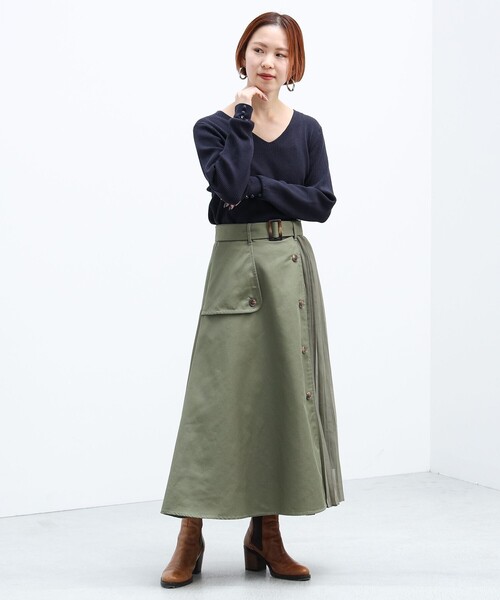 BEAMS HEART（ビームスハート）の「BEAMS HEART / プリーツミックス トレンチスカート（スカート・レディース・オリーブ/ベージュ/ネイビー・MEDIUM/SMALL）」の4枚目の写真