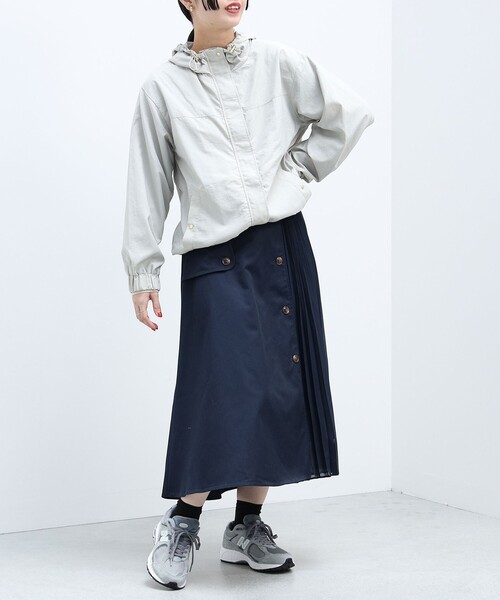 BEAMS HEART（ビームスハート）の「BEAMS HEART / プリーツミックス トレンチスカート（スカート・レディース・オリーブ/ベージュ/ネイビー・MEDIUM/SMALL）」の12枚目の写真