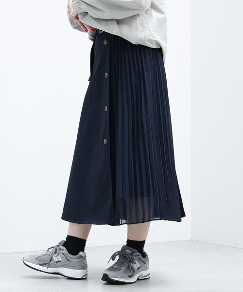 BEAMS HEART（ビームスハート）の「BEAMS HEART / プリーツミックス トレンチスカート（スカート・レディース・オリーブ/ベージュ/ネイビー・MEDIUM/SMALL）」の14枚目の写真