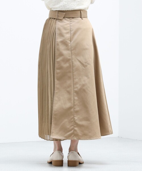 BEAMS HEART（ビームスハート）の「BEAMS HEART / プリーツミックス トレンチスカート（スカート・レディース・オリーブ/ベージュ/ネイビー・MEDIUM/SMALL）」の21枚目の写真