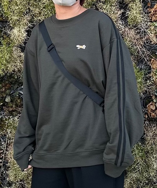 PENNEYS（ぺニーズ）の「PENNEYS/ペニーズ 別注 THE FOX ロゴ ワッペン刺繍ワンポイント ラインデザインルーズトラックスウェット（スウェット・メンズ・オリーブ/サックスブルー/ダークネイビー/ダークブラウン/アッシュグレー/ブラック・M/L）」の4枚目の写真