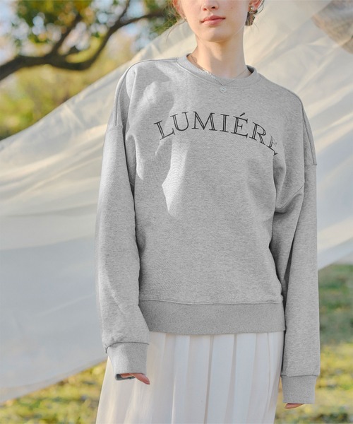 titivate(ティティベイト)の「ロゴプリントデザインスウェット(スウェット・レディース・杢グレー/ネイビー/ブルー/オフホワイト・M/S)」の2枚目の写真