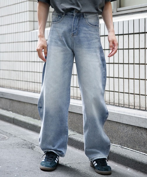 INFLATION（インフレーション）の「INFLATION／Wavy Jeans 2103030
