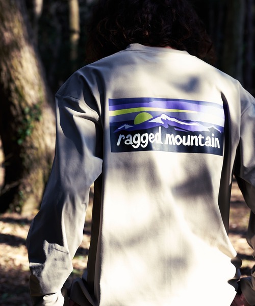 ragged mountain（ラギットマウンテン）の「【RAGGED MOUNTAIN/ラギットマウンテン】 ELKINS バックプリント ロングスリーブTシャツ（Tシャツ/カットソー・メンズ・ホワイト/ブラック/ベージュ/パープル/グレイッシュブルー・MEDIUM/LARGE/X-LARGE）」の6枚目の写真