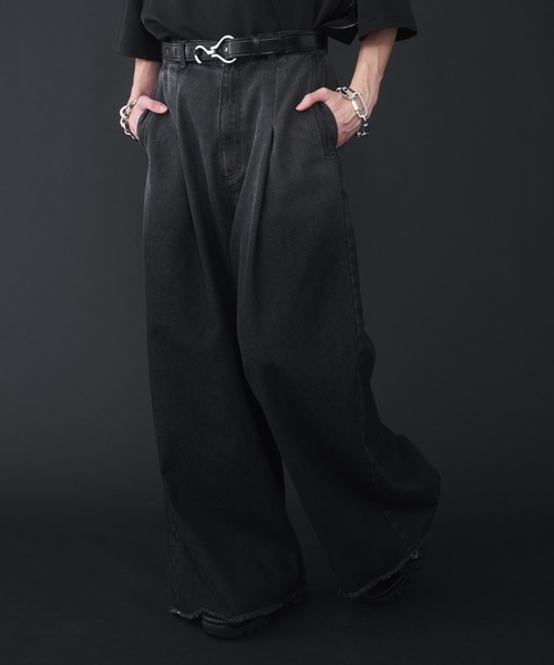 KUUUPY(クーピー)の「Gradation Cut-Off Denim Pants - グラデーションカットオフデニムパンツ(デニムパンツ・メンズ・ブラック/ブルー・SMALL/MEDIUM/LARGE)」の2枚目の写真