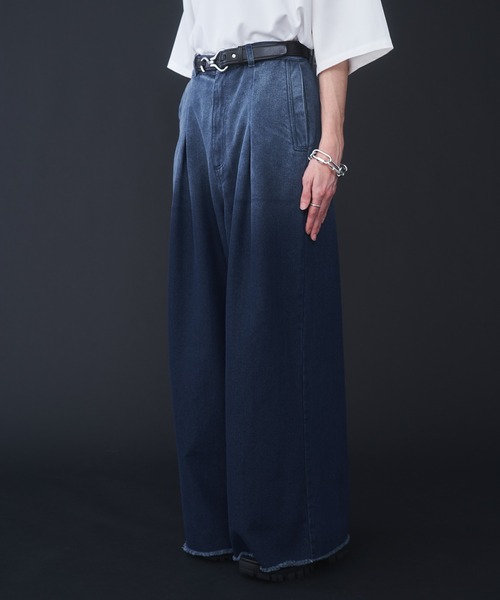 【PARTIMENTO】CUT-OFF WAIST DOT PRINTED JEANS デニムパンツ WOMEN] CUT-OFF WAIST DOT PRINTED JEANS_LIGHT BLUE - 파르티