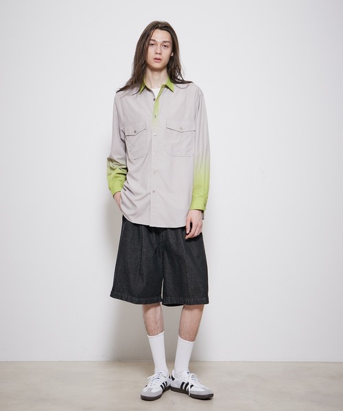 ADAM ET ROPE'（アダムエロペ）の「ルーズクレリック グラデーション レギュラーカラー シャツ / ユニセックス（シャツ/ブラウス・メンズ・ブルー系その他5/イエロー系その他3・M/L）」の17枚目の写真