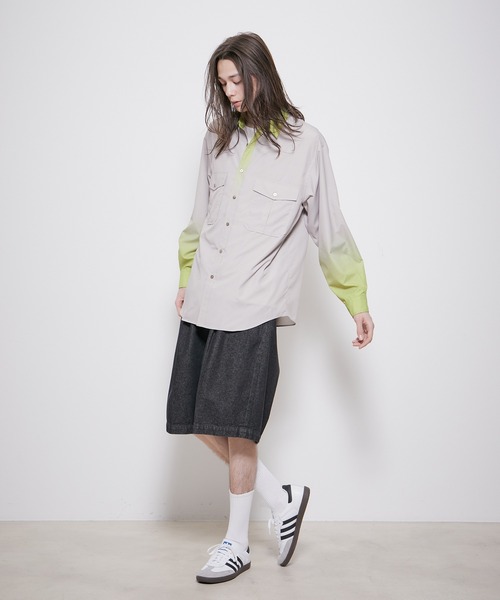 ADAM ET ROPE'（アダムエロペ）の「ルーズクレリック グラデーション レギュラーカラー シャツ / ユニセックス（シャツ/ブラウス・メンズ・ブルー系その他5/イエロー系その他3・M/L）」の19枚目の写真