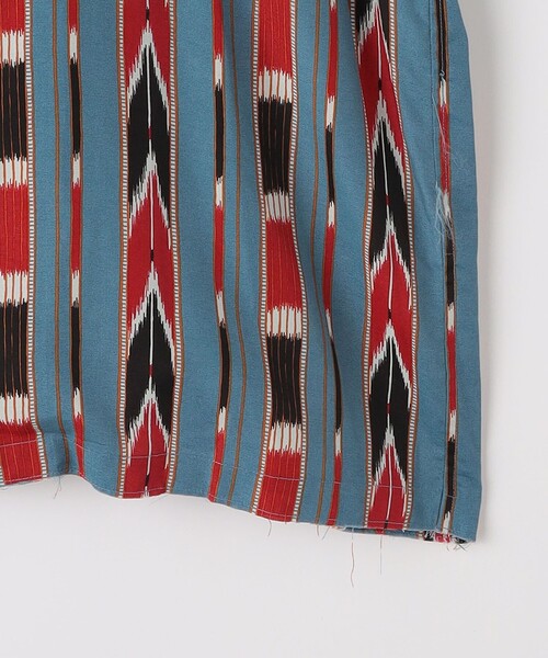 FACCIES（ファチーズ）の「＜FACCIES＞ ネイティブ アメリカン オープンカラー シャツ（シャツ/ブラウス・メンズ・ブラック/ライトブルー・1/2）」の6枚目の写真