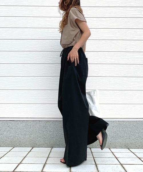 Q(キュー)の「COOLタッチオールインワン(つなぎ/オールインワン・レディース・ベージュ/ブラック・MEDIUM)」の3枚目の写真