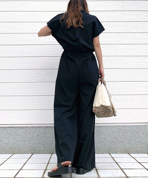 Q(キュー)の「COOLタッチオールインワン(つなぎ/オールインワン・レディース・ベージュ/ブラック・MEDIUM)」の6枚目の写真