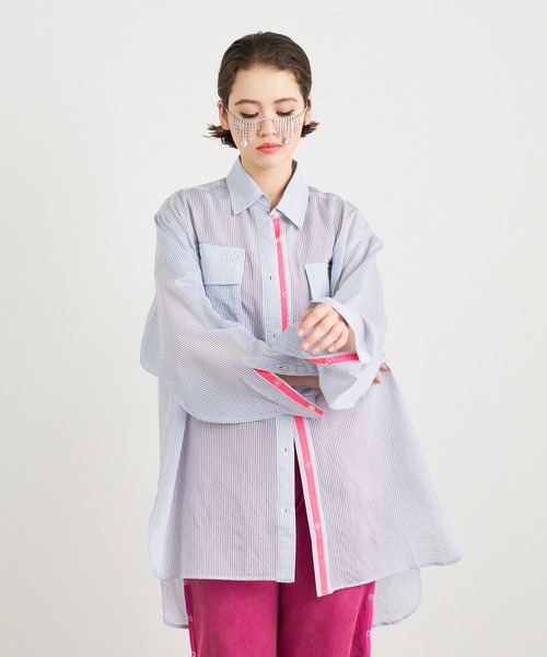 ANNA SUI NYC（アナ スイ エヌ ワイ シー）の「ANNA SUI NYC シアー配色オーバーサイズシャツ（シャツ/ブラウス・レディース・ブルー/ホワイト/パープル・FREE）」の2枚目の写真