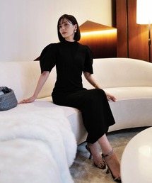 フォルムスリーブニットワンピース