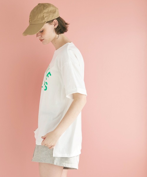 coca(coca)(コカ)の「ロールアップ袖サイドスリットロゴTシャツ(Tシャツ/カットソー・レディース・C/A/B/D・M/L)」の12枚目の写真