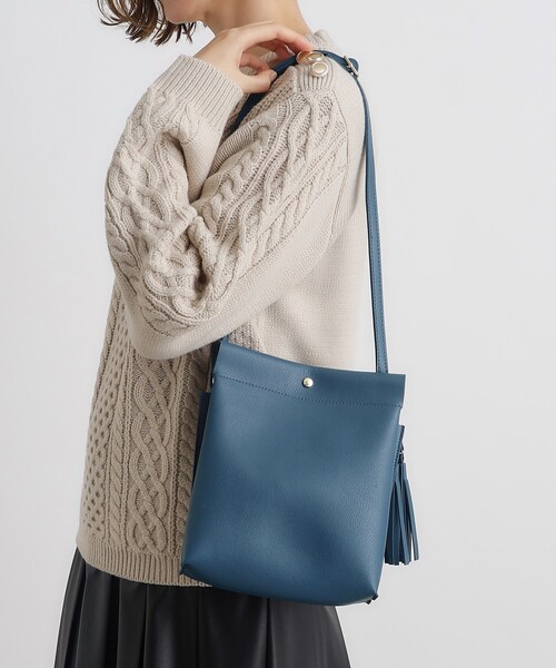 grove（グローブ）の「◆ダブルタッセル3層ショルダー（ショルダーバッグ・レディース・ライトグレー/シルバー/アイボリー/ブラック/ブルー系その他・00）」の4枚目の写真