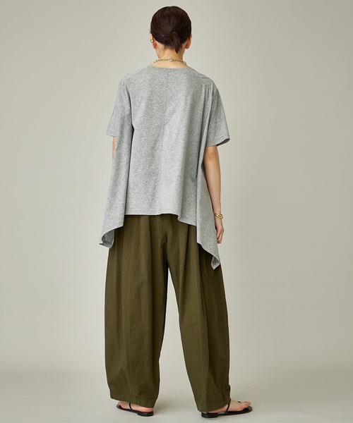 美品⁂カレンソロジー⁂ イレギュラーヘムTEE プルオーバー　ブラック　2024 美品⁂カレンソロジー⁂ イレギュラーヘムTEE プルオーバー