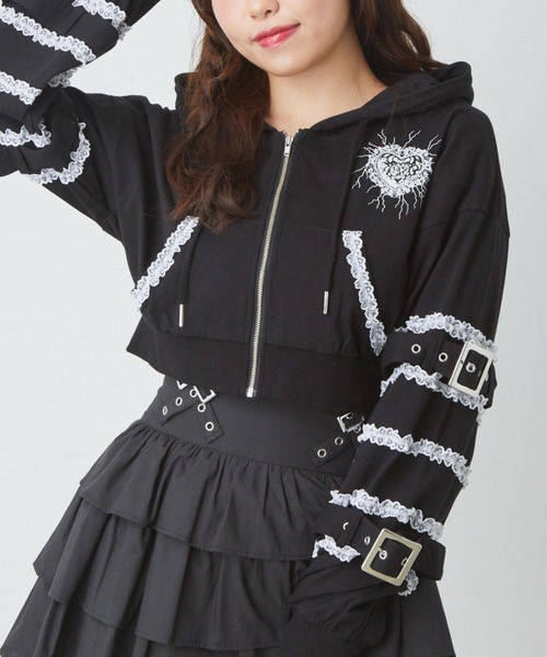 Ank Rouge（アンクルージュ）の「ゴシックショートパーカー（パーカー・レディース・ホワイト/ブラック/ピンク/ブルー・M）」の3枚目の写真