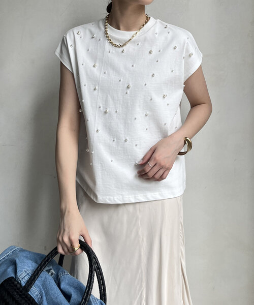 DouDou(ドゥドゥ)の「【WEB限定】ランダムパールTEE(Tシャツ/カットソー・レディース・ブラック/ホワイト・FREE)」の10枚目の写真