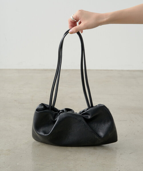 Omekashi(オメカシ)の「2WAYロングハンドルバッグ(トートバッグ・レディース・ブラック/シルバー・ONE SIZE)」の6枚目の写真