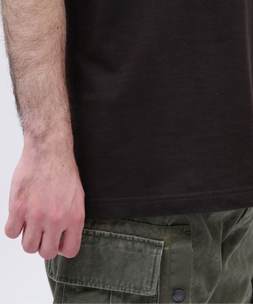 AVIREX（アヴィレックス）の「《CROSSOVER》DENIM POCKET T-SHIRT / クロスオーバー デニム ポケット Tシャツ  / AVIREX / アヴィレックス（Tシャツ/カットソー・メンズ・ホワイト/ブラック/オリーブ・MEDIUM/LARGE/X-LARGE/XX-LARGE）」の21枚目の写真