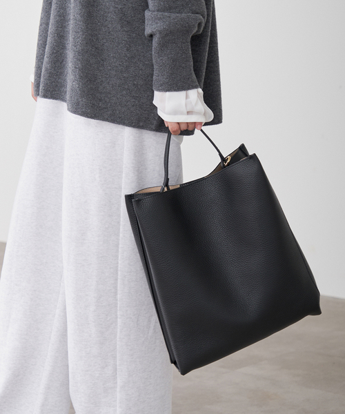 IENA（イエナ）の「LORISTELLA/ロリステッラ タテナガ レザーバッグ