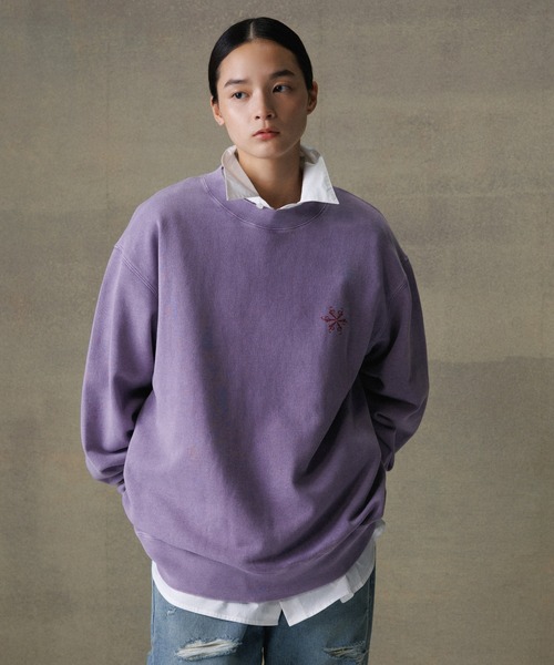 ADAM ET ROPE'（アダムエロペ）の「オーガニックコットン クルーネック ロゴ スウェット / UNISEX（スウェット・メンズ・スミクロ/ブルー系その他3/パープル系その他・L/M）」の3枚目の写真